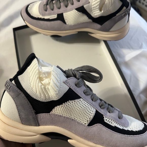 Knit and Suede Chanel Sneakers - Picture 6 of 8